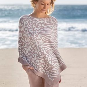 Barefoot Dreams,  Cozy Chic Light Poncho